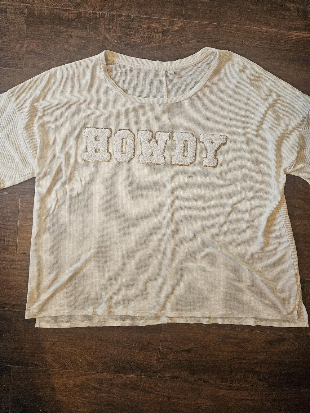Cato Women’s Plus Size 22 Beige Knit HOWDY Sequin Graphic Short Sleeve Tee. #I